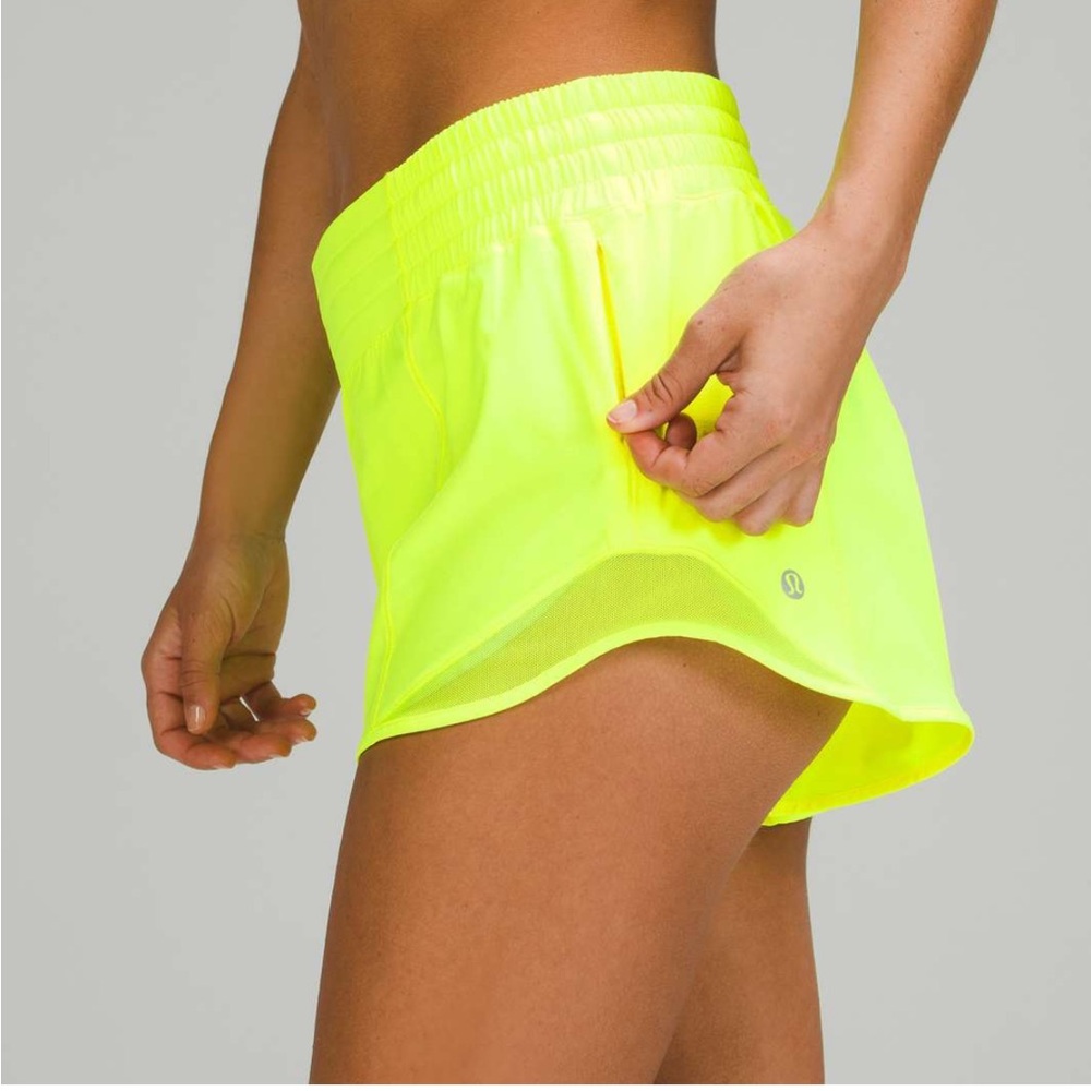 Lululemon athletica Green Athletic Hotty Hot HR Shorts - Size 4